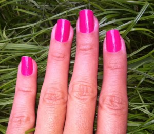 Nails painted with Colorama Rosa Pink