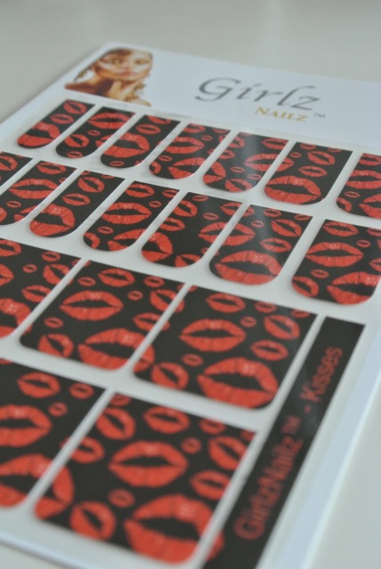 Girlz Nailz in Kisses - somanylovelythings