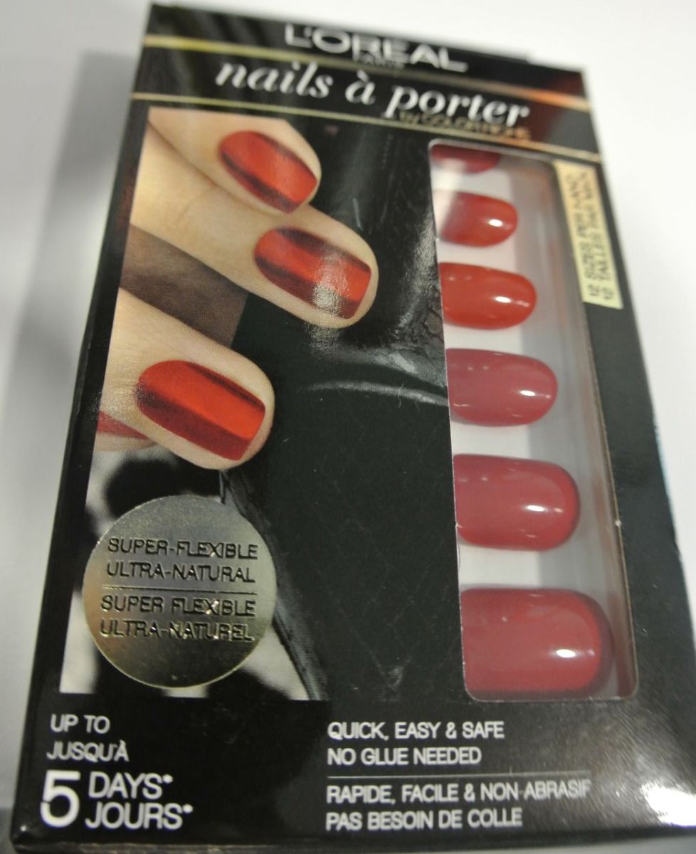 nails a porter in femme fatale