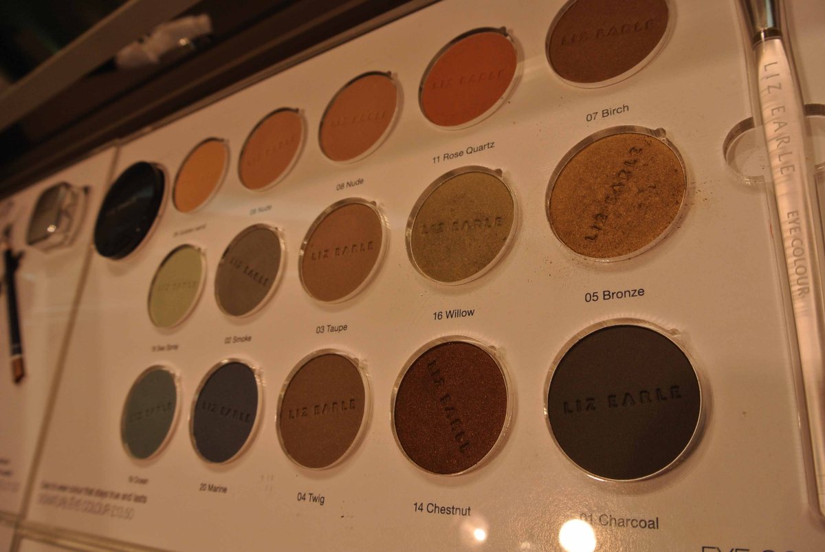 Liz Earle Bath & Body collection lau