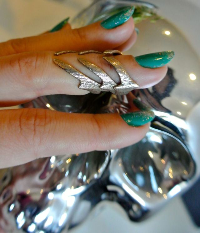 the rogue and the wolf obey ring - somanylovelythings