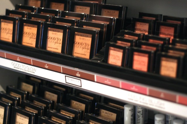 makeup gallery - poundland