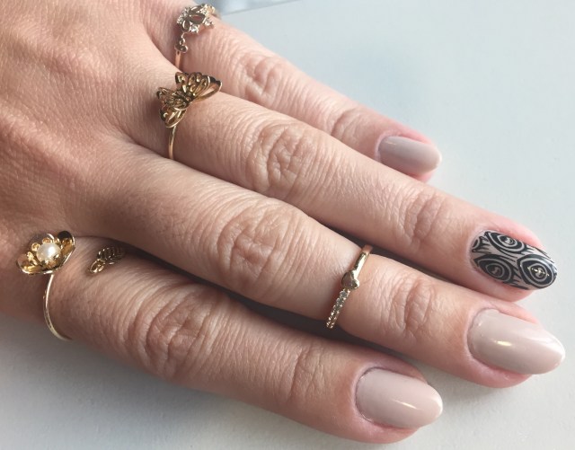 nude nails - somanylovelythings.com