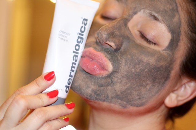 dermalogica-charcoal-rescue-masque-review - 1