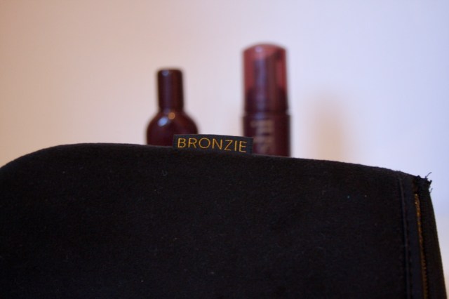 bronzie-tanning-mitt-4
