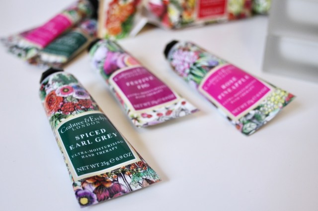 crabtree-evelyn-rose-pineapple-review-3